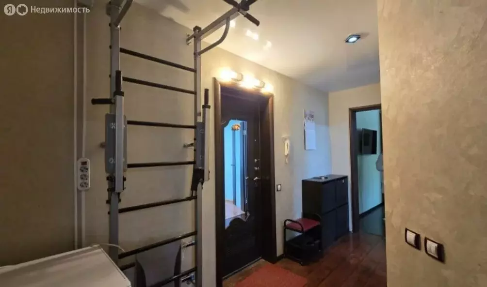 3-комнатная квартира: Екатеринбург, Волчанский переулок, 6 (53.6 м) - Фото 1