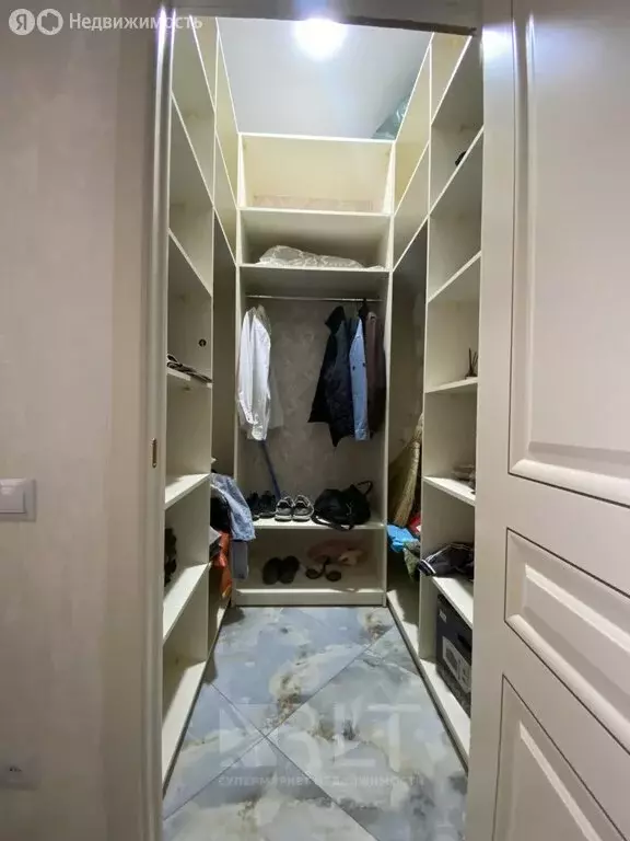 Квартира-студия: Каспийск, проспект М. Омарова, 13 (44 м) - Фото 0