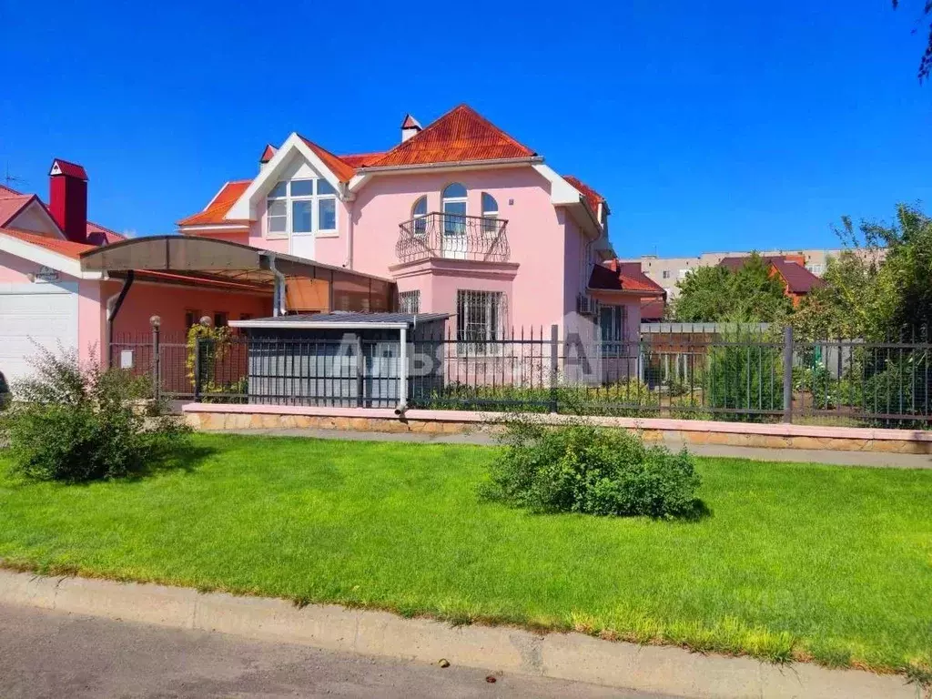 Дом в Ростовская область, Волгодонск Солнечная ул. (227 м) - Фото 1