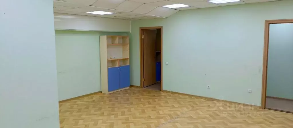 Помещение свободного назначения в Ленинградская область, Гатчина ул. ... - Фото 1