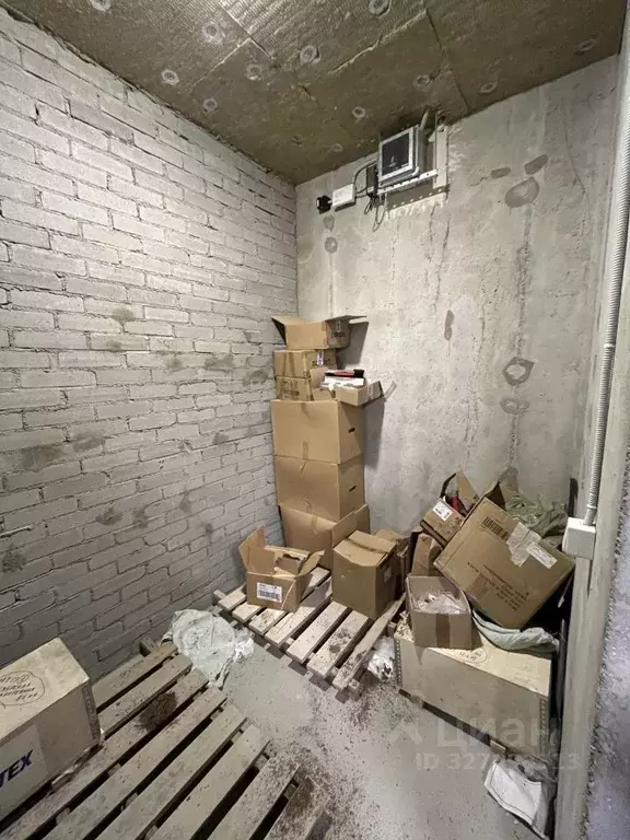 Гараж в Санкт-Петербург Октябрьская наб., 86К2 (4 м) - Фото 2