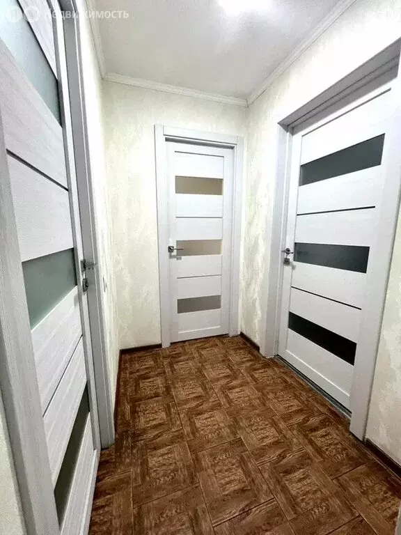 3-комнатная квартира: Каменск-Шахтинский, улица Героев Пионеров, 85 ... - Фото 0