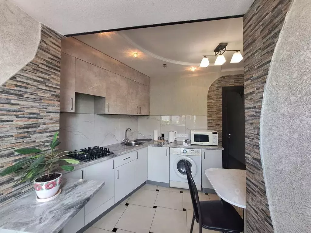 2-к кв. Кабардино-Балкария, Нальчик просп. Кулиева, 20А (55.0 м) - Фото 1