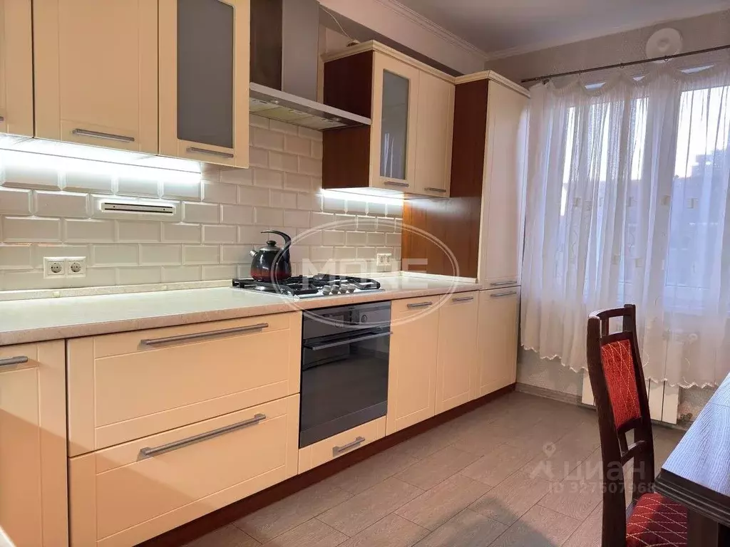 2-к кв. Калининградская область, Калининград Осенняя ул., 3 (55.7 м) - Фото 1