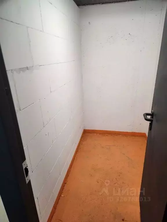 Гараж в Свердловская область, Екатеринбург пер. Полимерный, 13 (3 м) - Фото 1