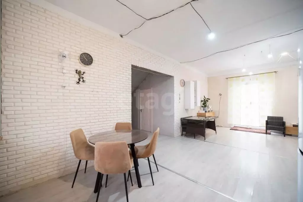 Дом в Калининградская область, Гурьевский муниципальный округ, пос. ... - Фото 1