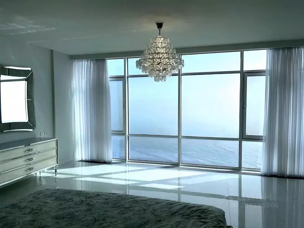 2-к кв. Крым, Алушта аллея Декабристов, 9 (70.0 м) - Фото 2