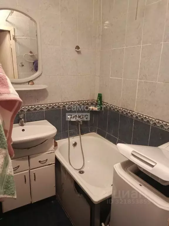 2-к кв. Курская область, Курск ул. Димитрова, 107 (43.0 м) - Фото 1