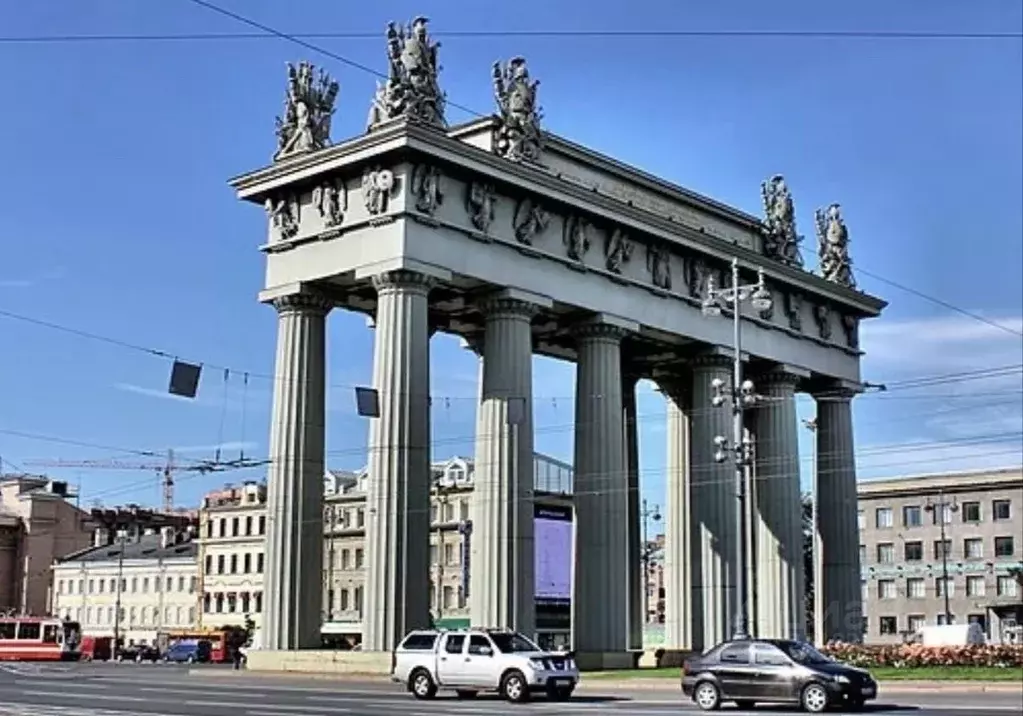 Гараж в Санкт-Петербург ул. Парфеновская, 17 (14 м) - Фото 1