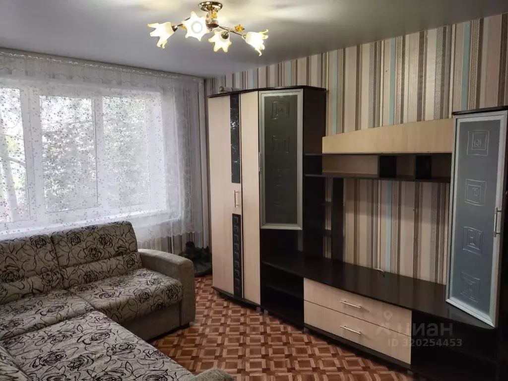 1-к кв. Псковская область, Псков Коммунальная ул., 54А (33.0 м) - Фото 0