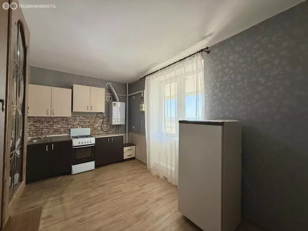 2-комнатная квартира: Уютное, улица Кирова, 11А (77.6 м) - Фото 2