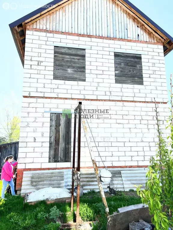 Дом в Ижевск, улица Смирнова, 48А (100 м) - Фото 1