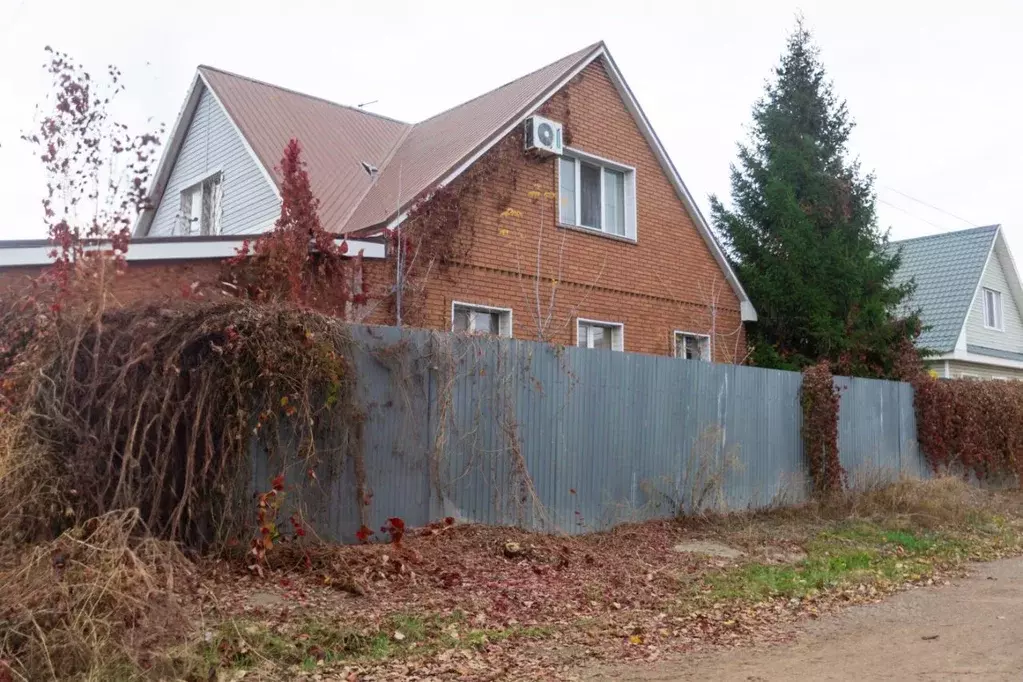 Дом в Оренбургская область, Оренбург ул. 65-я Линия, 48 (208 м) - Фото 2