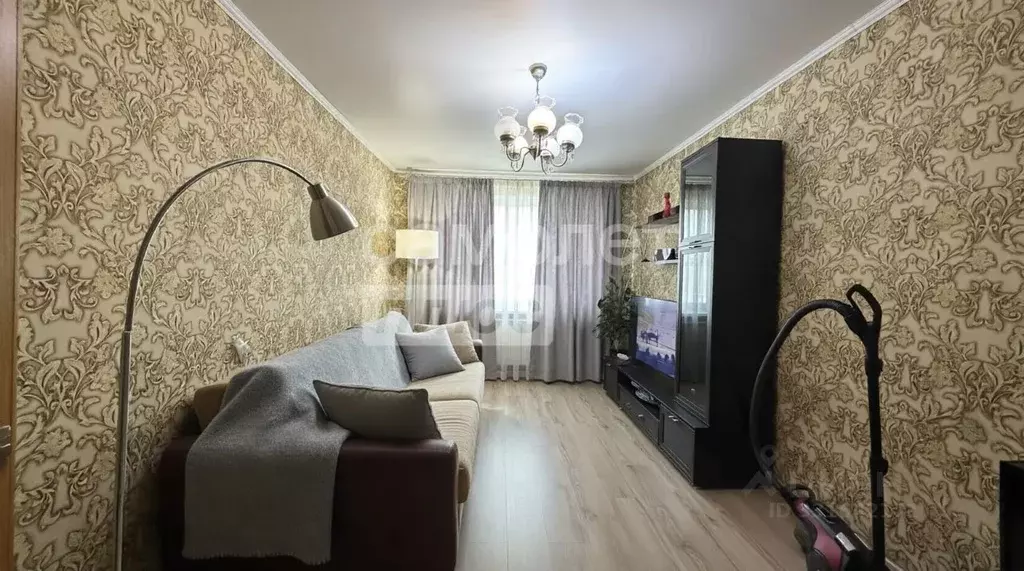 3-к кв. Белгородская область, Белгород ул. Губкина, 17 (58.2 м) - Фото 2