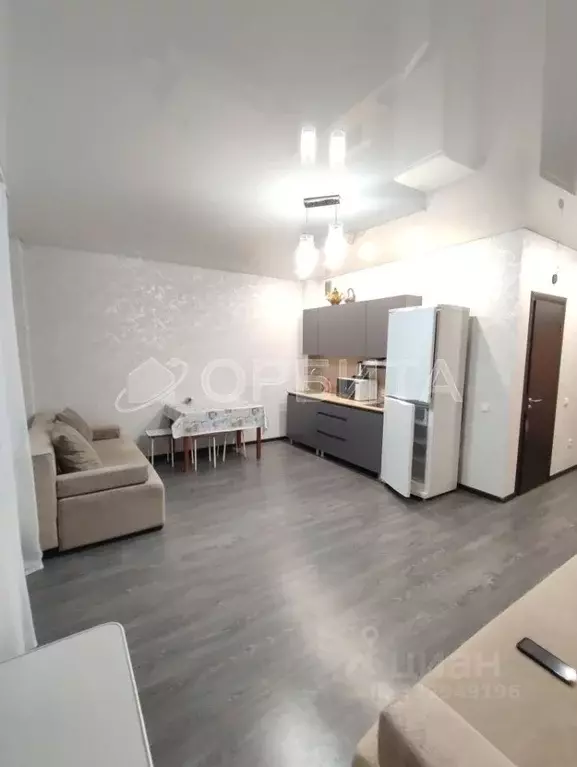 Студия Тюменская область, Тюмень Кремлевская ул., 112к1 (29.0 м) - Фото 1