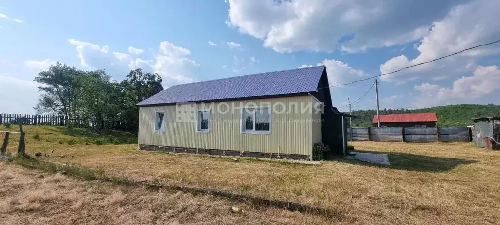 Дом в Амурская область, Серышевский муниципальный округ, с. Белогорка ... - Фото 1