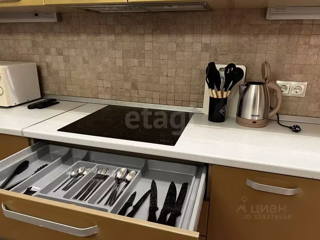 3-к кв. Новосибирская область, Новосибирск Военная ул., 18 (90.0 м) - Фото 2