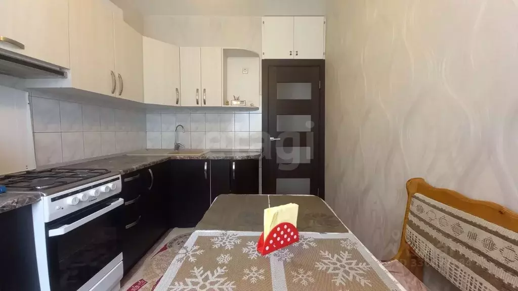 2-к кв. Ямало-Ненецкий АО, Новый Уренгой Юбилейный мкр, 2/5 (56.0 м) - Фото 2