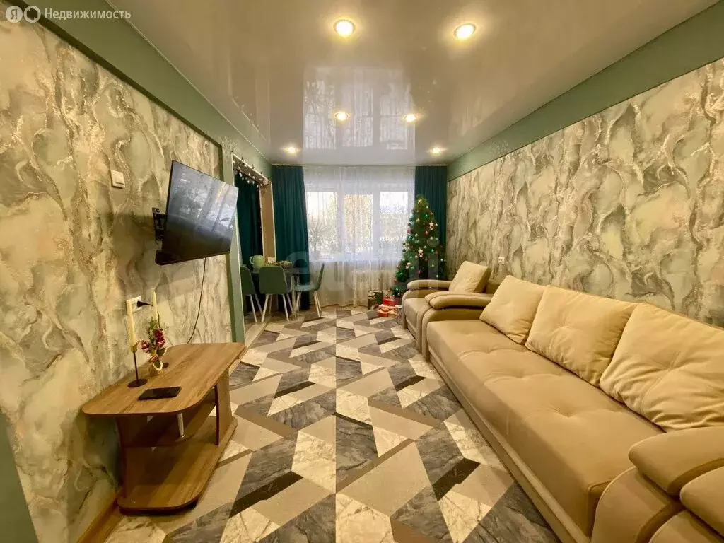 3-комнатная квартира: Ачинск, улица Гагарина, 38 (63.4 м) - Фото 1