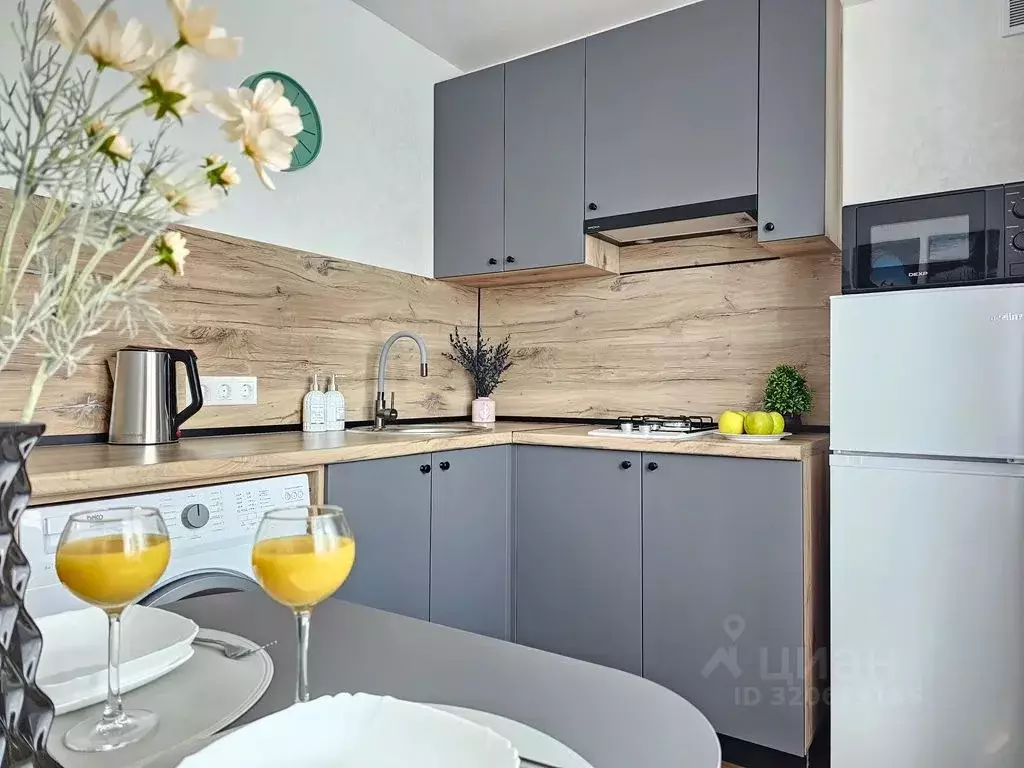 1-к кв. Вологодская область, Череповец просп. Победы, 81 (28.0 м) - Фото 1