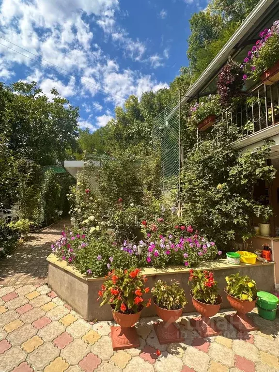 Дом в Ставропольский край, Кисловодск ул. Еськова, 1 (30 м) - Фото 1