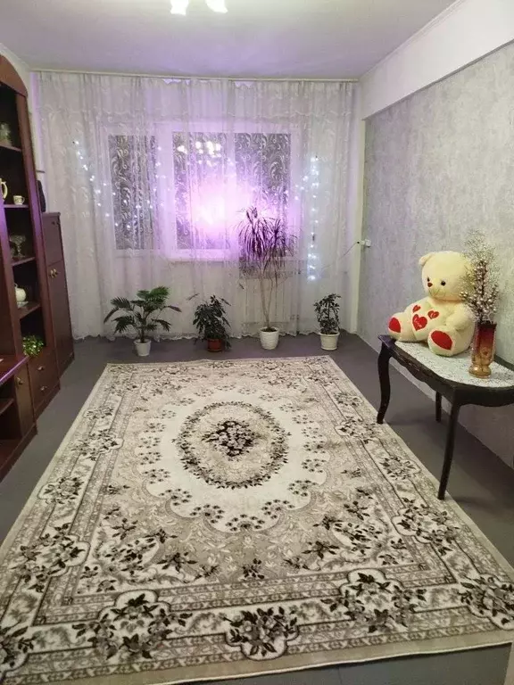 3-к кв. Красноярский край, Красноярск ул. Чайковского, 14 (60.0 м) - Фото 1