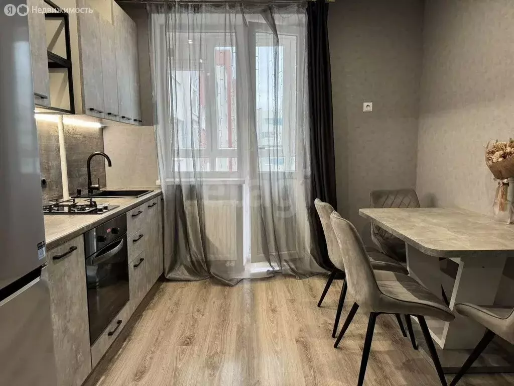 1-комнатная квартира: Калининград, Краснопрудная улица, 67 (41 м) - Фото 0