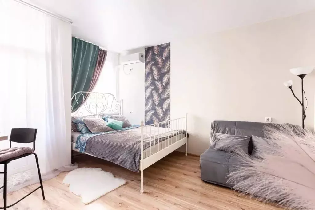 Студия Краснодарский край, Краснодар ул. Им. Героя Яцкова И.В., 9к3 ... - Фото 1