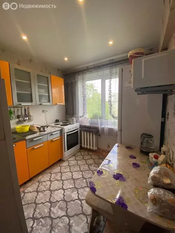3-комнатная квартира: Сосновоборск, улица Новосёлов, 22 (48 м) - Фото 0
