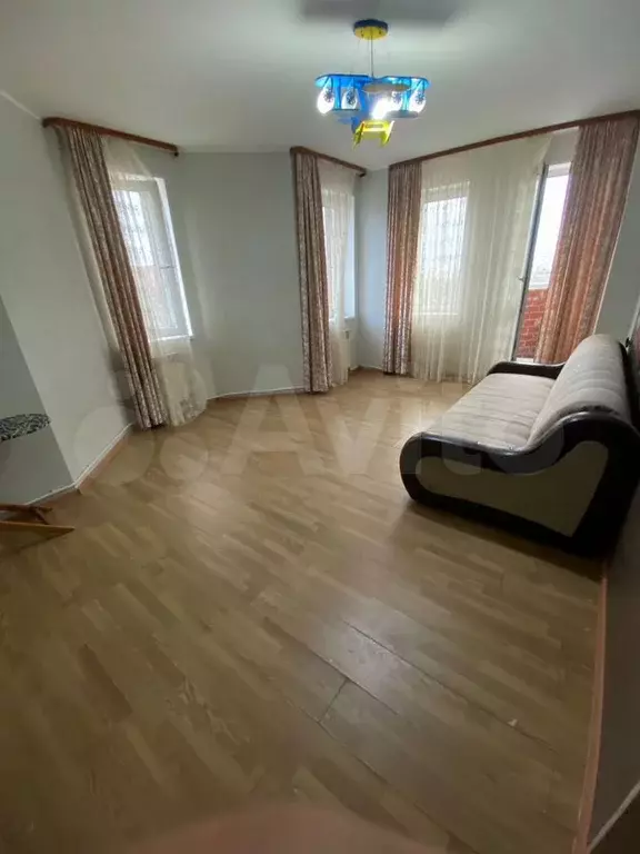 2-к. квартира, 70 м, 4/6 эт. - Фото 0