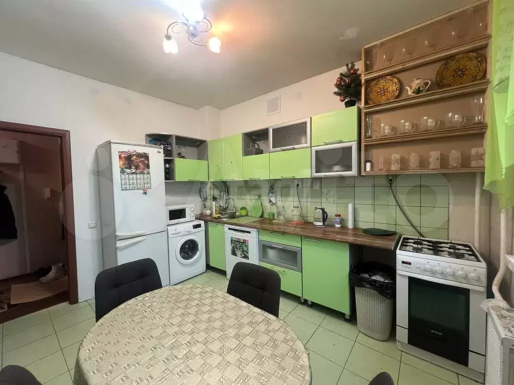 3-к. квартира, 70 м, 3/9 эт. - Фото 0