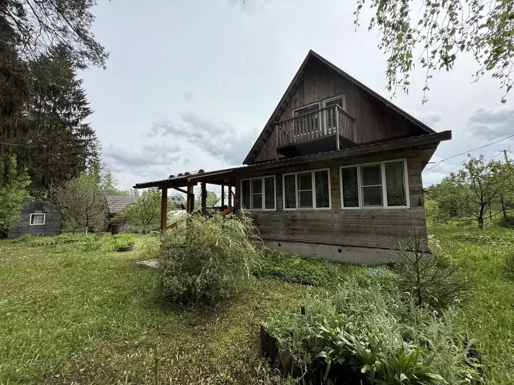Дом в Ленинградская область, Лужский район, Толмачевское городское ... - Фото 1
