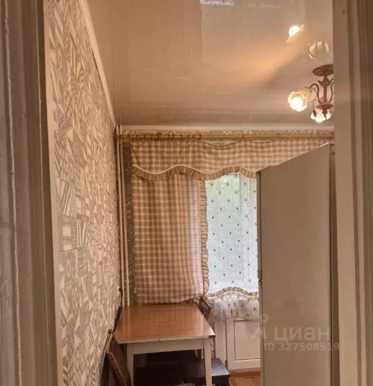 1-к кв. Кемеровская область, Прокопьевск Институтская ул., 17 (30.0 м) - Фото 1