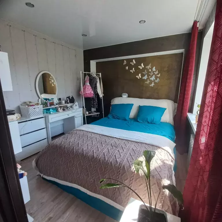Продаётся 4-к квартира, 60 м - Фото 0