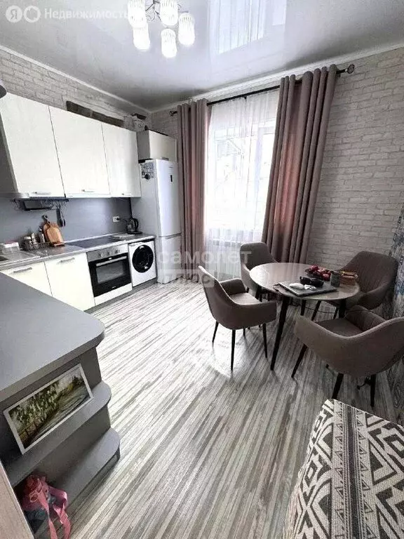2-комнатная квартира: Заводоуковск, улица Энергетиков, 2 (51 м) - Фото 1