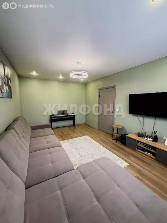 Дом в Кызыл, Кара-Хаакская улица (150 м) - Фото 2