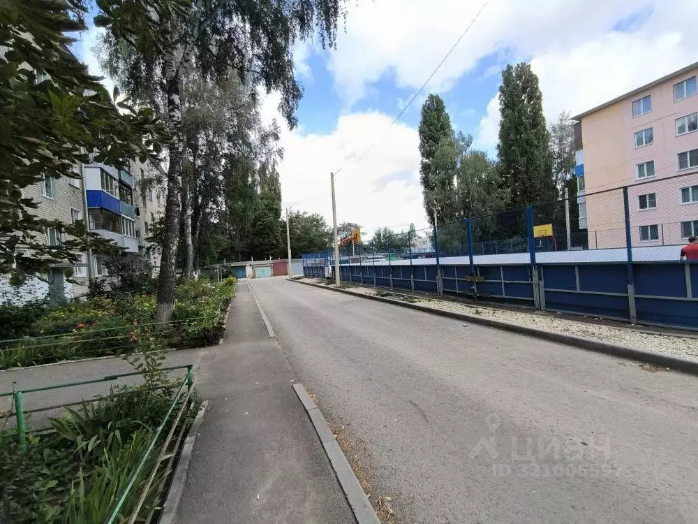 2-к кв. Липецкая область, Елец Радиотехническая ул., 16 (40.0 м) - Фото 1