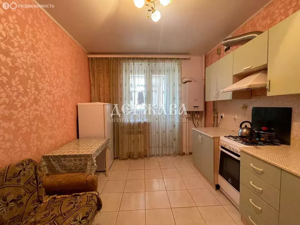 1-комнатная квартира: Губкин, Севастопольская улица, 113 (38.5 м) - Фото 1