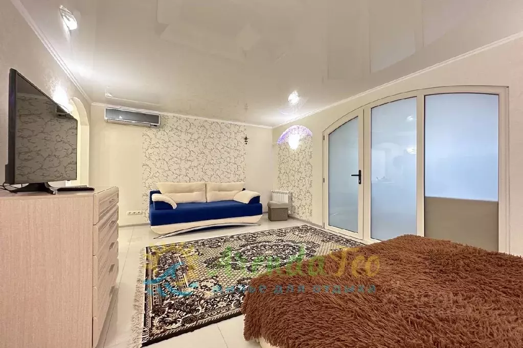 2-к кв. Крым, Феодосия ул. Листовничей, 5 (42.0 м) - Фото 1