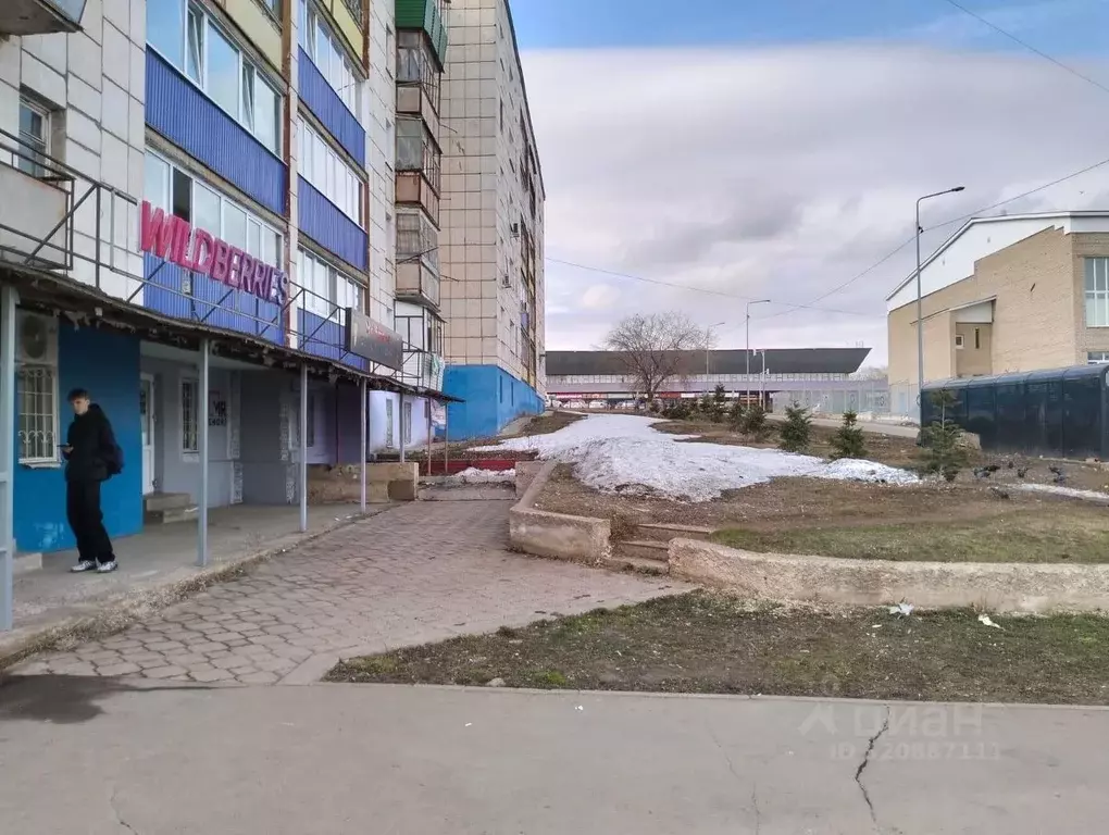 Торговая площадь в Татарстан, Лениногорск ул. Гагарина, 33 (80 м) - Фото 1