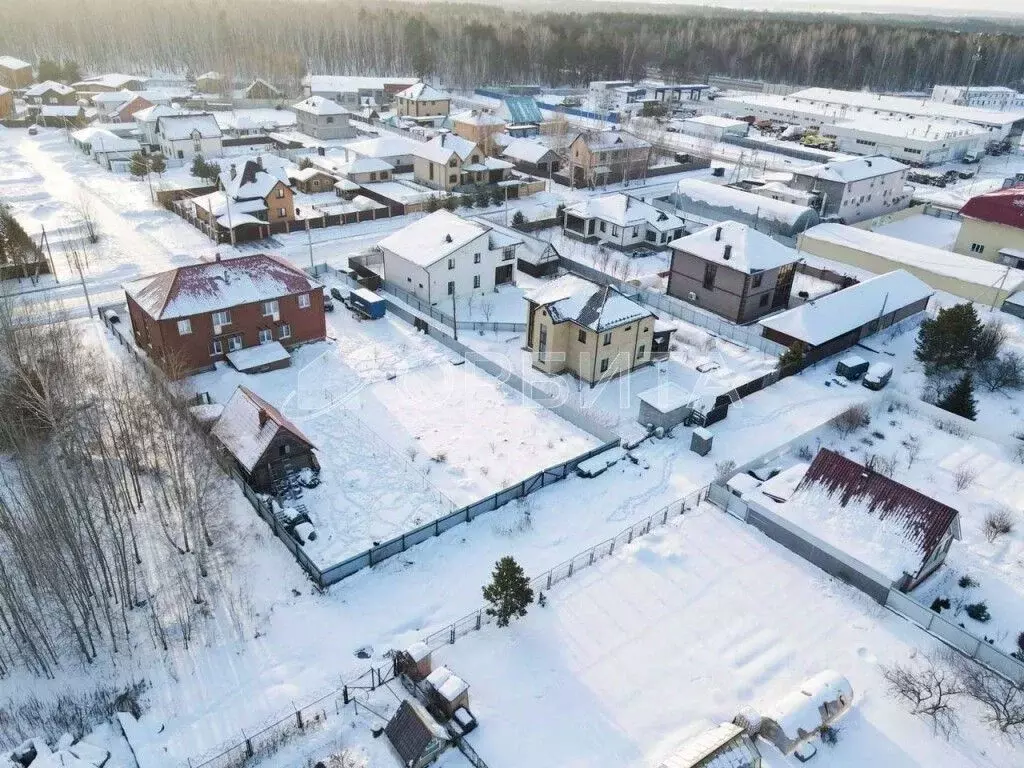 Участок в Тюменская область, Тюмень Азовская ул. (5.4 сот.) - Фото 1