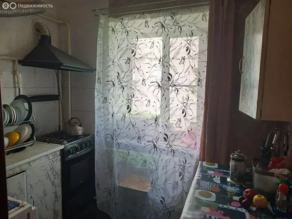 3-комнатная квартира: Таганрог, улица Осипенко, 51/1 (56 м) - Фото 1