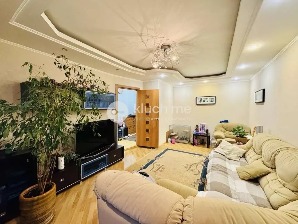 3-к кв. Татарстан, Казань ул. Братьев Касимовых, 56 (62.6 м) - Фото 0