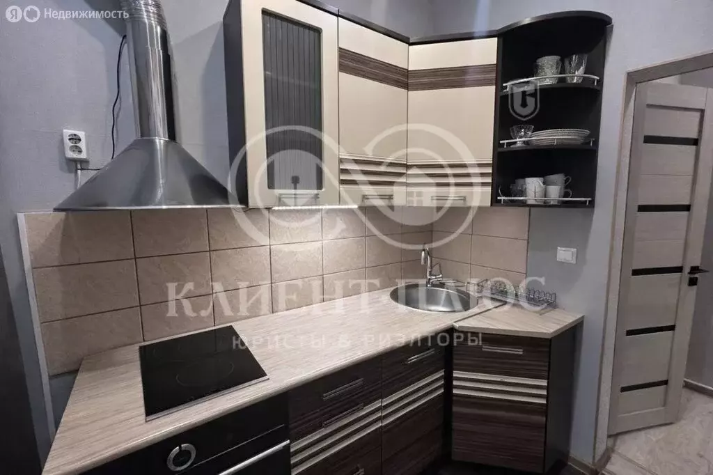 3-комнатная квартира: Корсаков, Вокзальная улица, 42 (63.2 м) - Фото 2