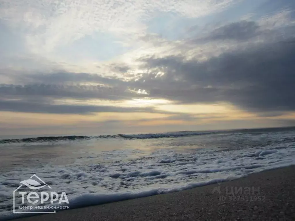 Участок в Крым, Сакский район, с. Штормовое  (6.0 сот.) - Фото 2