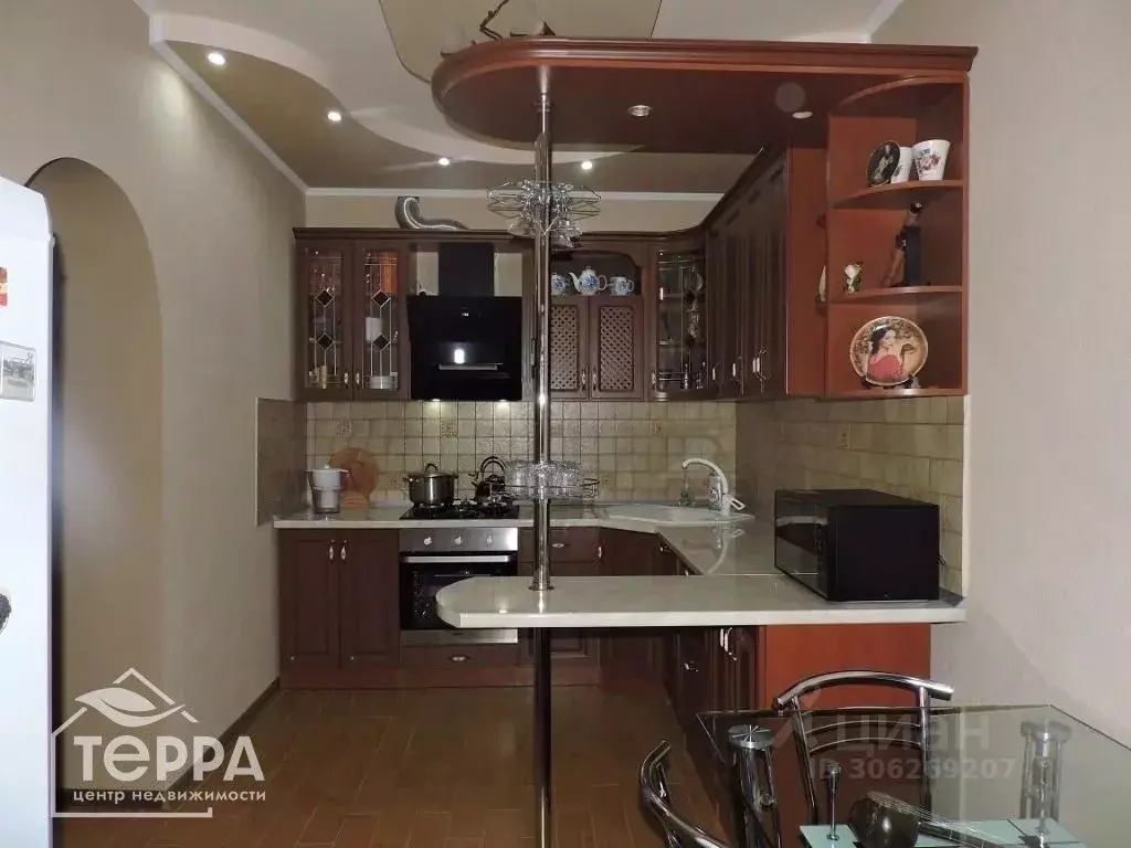 Дом в Краснодарский край, Мостовской пгт  (400 м) - Фото 2