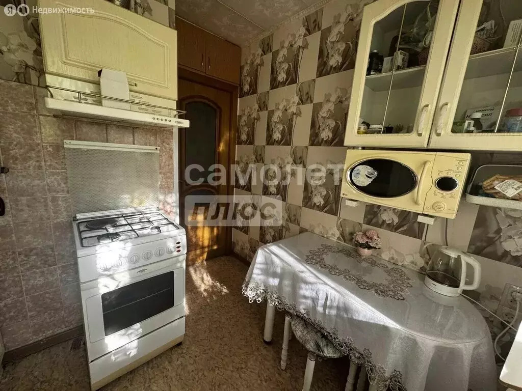 2-комнатная квартира: Комсомольск-на-Амуре, Комсомольская улица, 36 ... - Фото 1