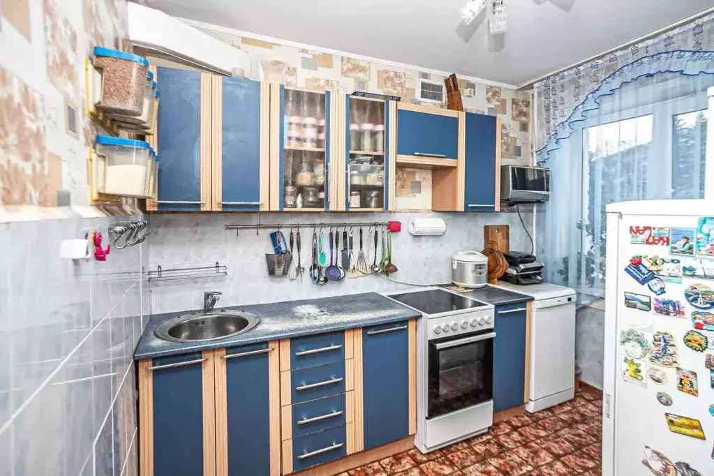 4-к кв. Новосибирская область, Бердск Лунная ул., 2 (69.0 м) - Фото 0