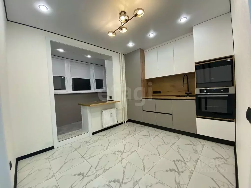 2-к кв. Тюменская область, Тюмень ул. Валентины Трофимовой, 2к1 (45.0 ... - Фото 1