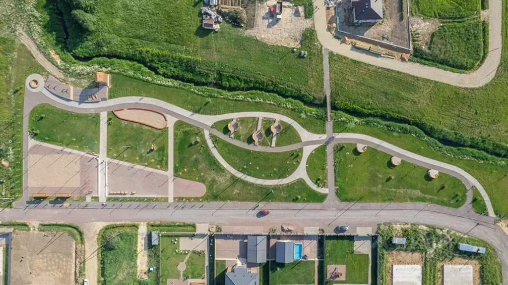 Участок в Ленинградская область, Гатчинский муниципальный округ, д. ... - Фото 1